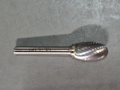 DESCRIPTION: (4) SOLID CARBIDE OVAL BURRS BRAND/MODEL: WESTWARD 19D709 SIZE: 1/2 X 7/8" HEAD 1/4" SD RETAIL$: $127.24 QTY: 4