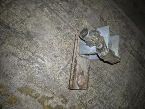 (51) - 2" BOX RACHET WITH SHORT FOOT PLATE