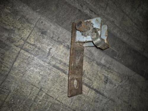 (45) - 2" BOX RACHET WITH LONG FOOT PLATE