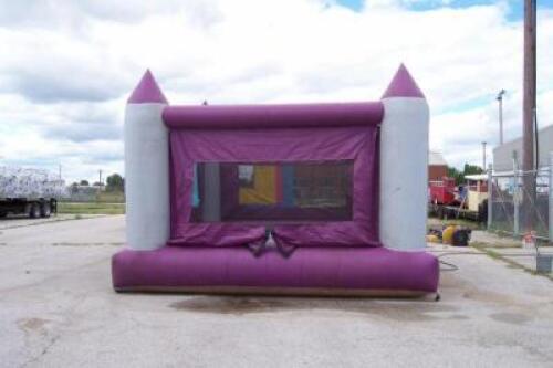 CASTLE BOUNCE HOUSE