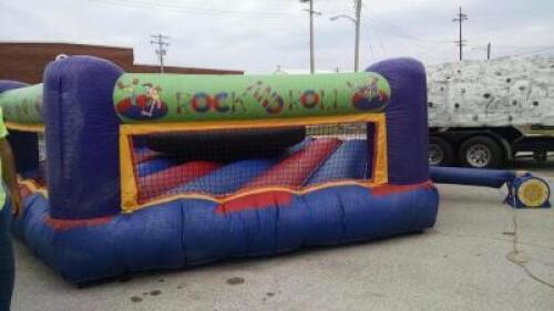ROCK AND ROLL PEDESTAL JOUST