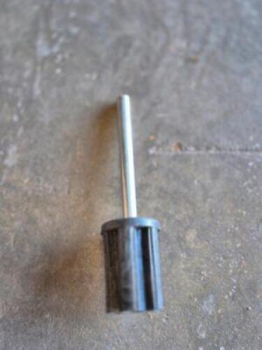 (25) - 1.5" DIAMETER POLE REPLACEMENT TIPS