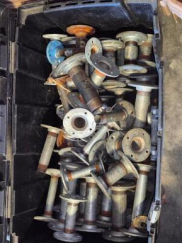 TOTE OF PIPE AND FLANGE FOR POLE TENTS