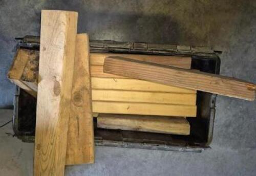 TOTE OF WOOD PIECES