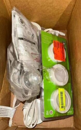 ASSORTED LED PUCK LIGHTS