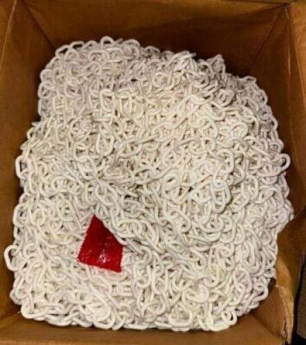 LARGE BOX OF PLASTIC BARRIER CHAIN