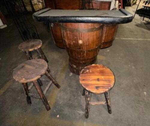 WOODEN WESTERN STYLE BAR WITH THREE BAR STOOLS