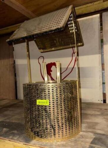 DECORATIVE METAL WELL