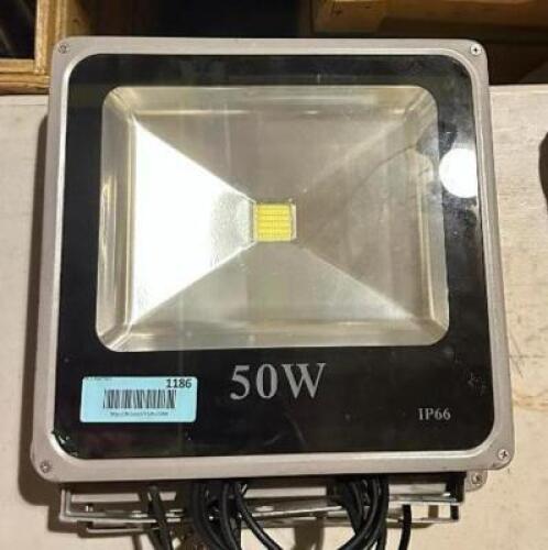 (2) LED LIGHTS