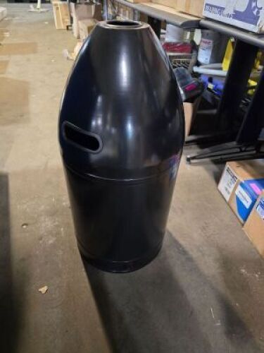 DESCRIPTION: (1) CYLINDER HOUSING BRAND/MODEL: DAYTON #26DC06 RETAIL$: $105.67 EA QTY: 1