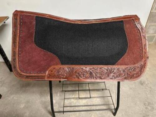 DESCRIPTION WESTERN WOOL BLENDED SADDLE PAD ( BLACK AND BROWN) ADDITIONAL INFORMATION NEW W/ PACKAGING SIZE 30" X 30" LOCATION BAY 6 QTY 1