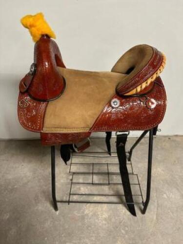 DESCRIPTION 16" HILASON FLEX TREE WESTERN HORSE TRAIL PLEASURE AMERICAN LEATHER SADDLE BROWN (USED ) ADDITIONAL INFORMATION USED IN THE BOX. / DAMAGED