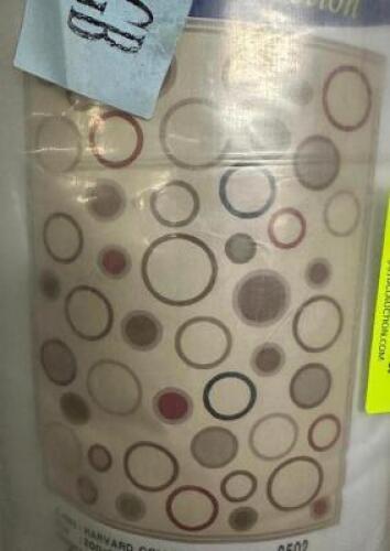DESCRIPTION PERSIAN 100 7' X 10' AREA RUG BRAND / MODEL: PERSIAN 100 2105 SIZE 7' X 10' LOCATION BAY 6 QTY 1