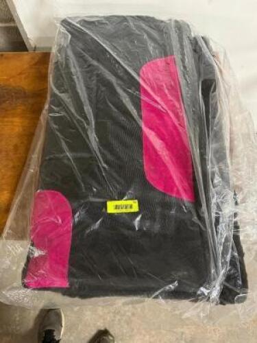 DESCRIPTION 17" BLACK LEATHER DRESSAGE SADDLE WITH BRIDAL, CINCH, AND STIRRUPS. BRAND / MODEL: JD IMPORTS ES001 ADDITIONAL INFORMATION NEW IN THE BOX.