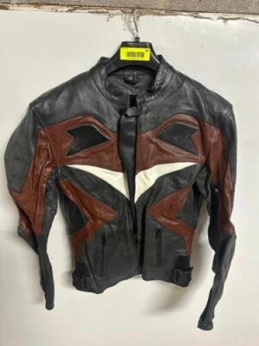 DESCRIPTION BLACK LEATHER RIDING JACKET WITH BROWN AND WHITE PATTERNS ADDITIONAL INFORMATION NEW W/ PACKAGING SIZE MEDIUM LOCATION BAY 6 QTY 1