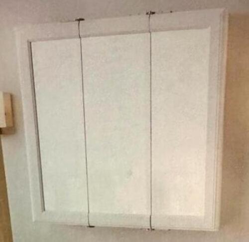 24"X24" MEDICINE CABINET
