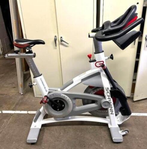 PERFORMANCE PLUS INDOOR SPIN CYCLE BIKE