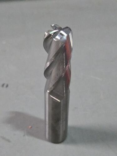 DESCRIPTION: (1) CARBIDE CORNER RADIUS END MILLS BRAND/MODEL: FULLERTON 33802 SIZE: 5/8" DIA R.1250 RETAIL$: $201.98 QTY: 1