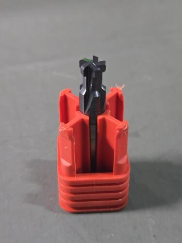 DESCRIPTION: (6) SOLID CARBIDE KEYSEAT CUTTERS BRAND/MODEL: MITGI R03-739 SIZE: .2500" D QTY: 6