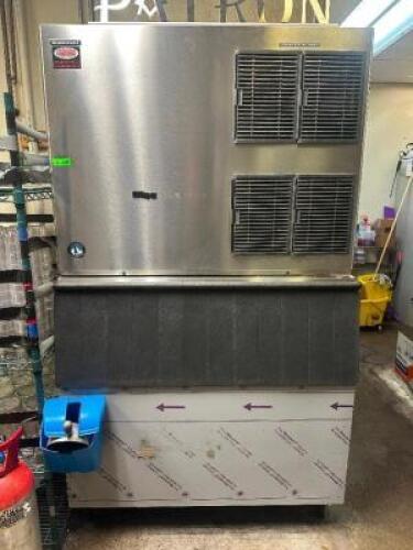 DESCRIPTION HOSHIZAKI 1900 LB. PER 24 HOUR AIR COOLED ICE MACHINE W/ LARGE CAPACITY STORAGE BIN BRAND / MODEL: HOSHIZAKI KM-1900SAH / HOSHIZAKI B-800S