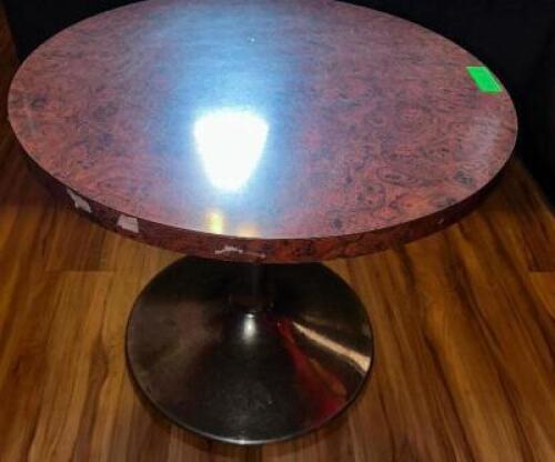 DESCRIPTION 24" REDISH BROWN COMPOSITE TABLE W/ LOW BASE. SIZE 24" LOCATION MAIN BAR QTY 1