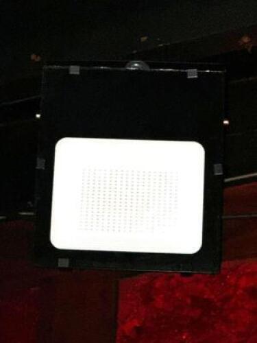 DESCRIPTION LED STROBE LIGHT LOCATION BACK BAR QTY 1