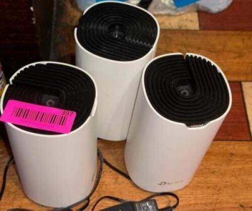 DESCRIPTION (3) WIRELESS TP-Link Mesh Network THIS LOT IS: SOLD BY THE PIECE LOCATION BACK BAR QTY 3