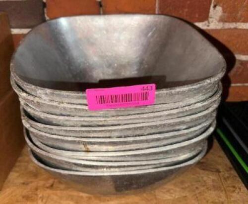 DESCRIPTION (8) METAL SQUARE BOWLS THIS LOT IS: SOLD BY THE PIECE LOCATION WAREHOUSE QTY 8