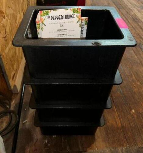 DESCRIPTION (4) 1/4 SIZE FREEZABLE INSERTS THIS LOT IS: SOLD BY THE PIECE LOCATION WAREHOUSE QTY 4
