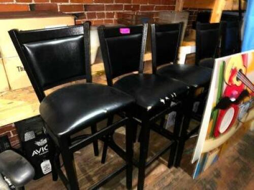DESCRIPTION (5) 30" BLACK BAR STOOLS ADDITIONAL INFORMATION SOME WEAR AND TEAR. THIS LOT IS: SOLD BY THE PIECE LOCATION WAREHOUSE QTY 5