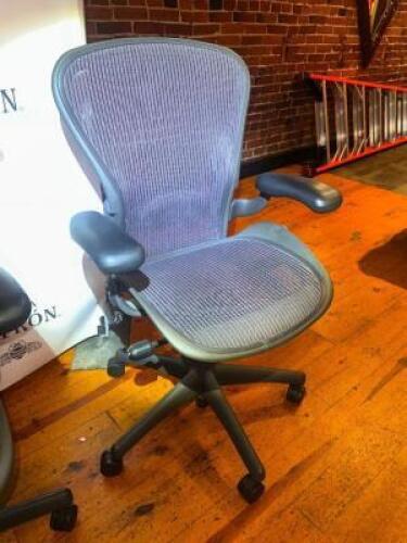 DESCRIPTION HERMAN MILLER 3D10 AERON CHAIR. RETAILS NEW FOR $975 BRAND / MODEL: HERMAN MILLER 3D10 LOCATION MAIN BAR QTY 1