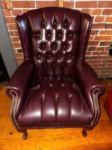DESCRIPTION TRADITIONAL QUEEN ANN STYLE CHAIR MAROON ADDITIONAL INFORMATION RETAILS FOR $270 LOCATION MAIN BAR QTY 1