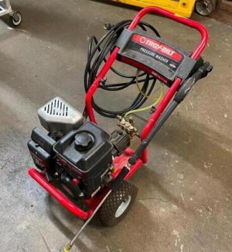 TROY BILT 3000 PSI GAS POWERED PRESSURE WASHER.