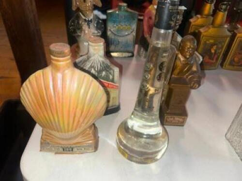 DESCRIPTION (1) LOT OF 4 ASSORTED COLLECTABLE BOTTLES AND DECANTERS. ADDITIONAL INFORMATION EMPTY THIS LOT IS: ONE MONEY LOCATION MAIN BAR QTY 1