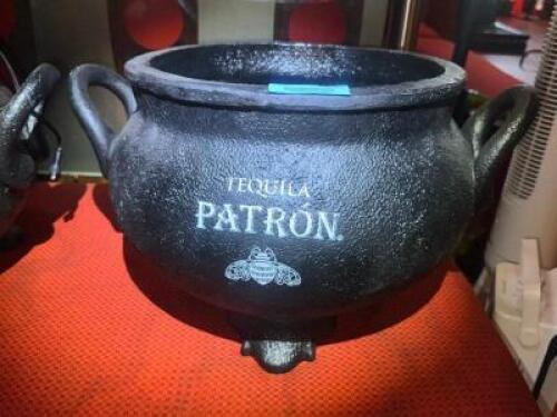 DESCRIPTION PATRON HEAVY DUTY PLASTIC CAULDRON BOTTLE PRESENTER. LOCATION MAIN BAR QTY 1