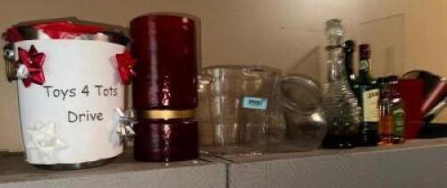 DESCRIPTION (1) LOT OF MISC CONTAINERS AND BOTTLES. THIS LOT IS: ONE MONEY LOCATION OFFICE QTY 1