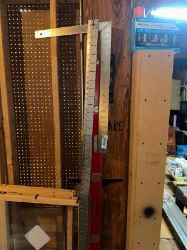 DESCRIPTION (3) ASSORTED T SQUARES AND LEVELS THIS LOT IS: ONE MONEY LOCATION WAREHOUSE QTY 1