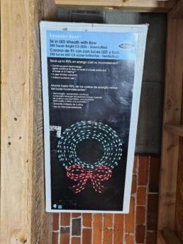 DESCRIPTION: 36" LED WREATH WITH BOW LOCATION: WAREHOUSE QTY: X 1