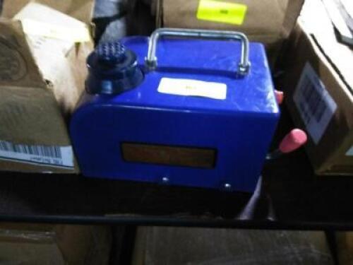 DESCRIPTION: (1) MULTI-PURPOSE ELECTRIC HYDRAULIC AUTO JACK BRAND/MODEL: INTERNATIONAL TRADERS QTY: 1