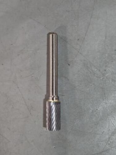 DESCRIPTION: (4) CARBIDE CYLINDER BUR BRAND/MODEL: WESTWARD 19D638 SIZE: 9.5MM RETAIL$: $162.30 QTY: 4