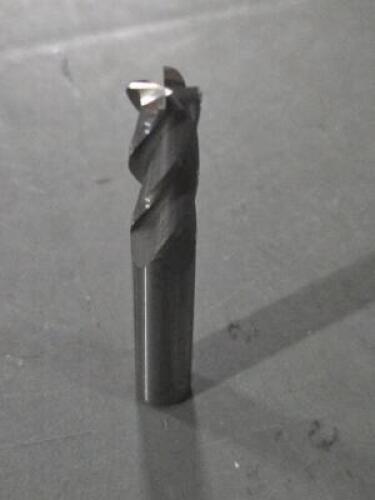 DESCRIPTION: (4) SOLID CARBIDE SQ END MILL BRAND/MODEL: FULLERTON 32017CR SIZE: 3/8" DIA 1" LOC .025 CR RETAIL$: $51.20 QTY: 4