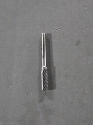 DESCRIPTION: (4) CARBIDE CYLINDER BUR BRAND/MODEL: WESTWARD 19D645 SIZE: 1/2"" DIA RETAIL$: $72.65 QTY: 4