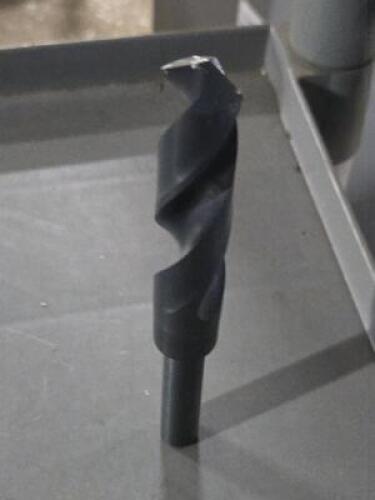 DESCRIPTION: (1) HSS REDUCED SHANK DRILL BIT BRAND/MODEL: CHICAGO LATROBE 55450 SIZE: 25/32" DIA 1/2" SD RETAIL$: $58.79 QTY: 1