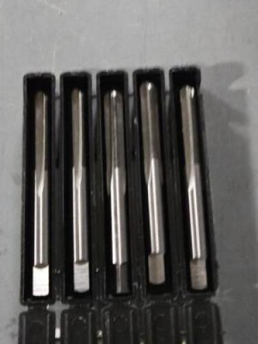DESCRIPTION: (5) HSS PLUG TAP BRAND/MODEL: VC 04840757 SIZE: 1/4-80 UNS RETAIL$: $246.30 QTY: 5