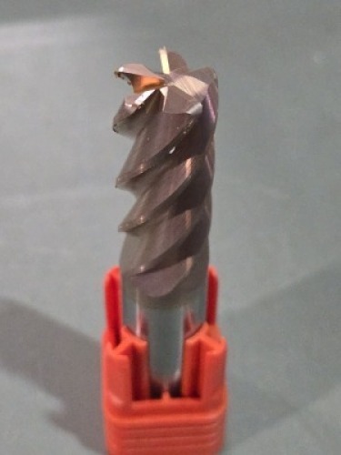 (1) SOLID CARBIDE CORNER RADIUS END MILL