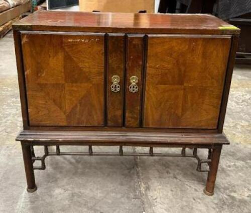 DECORATIVE 2-DOOR CABINET