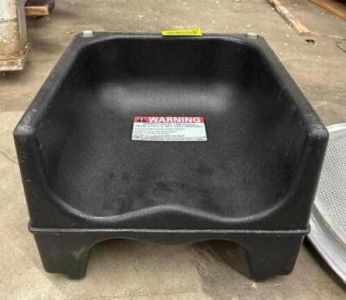BOOSTER SEAT