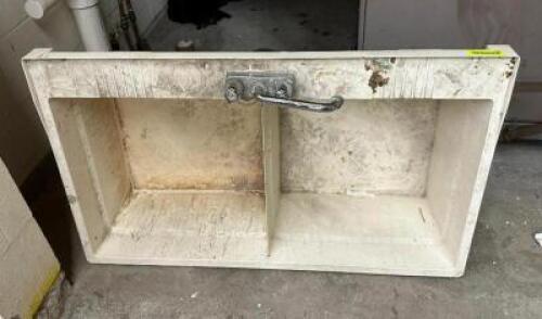 2-COMPARTMENT WASH SINK