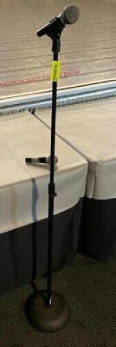 CORDLESS MICROPHONE WITH STAND