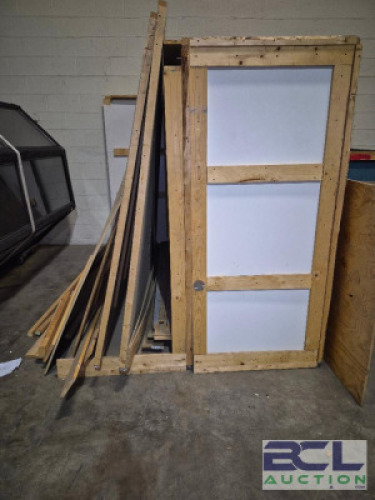 Empty Box with additional Wood Pieces #262